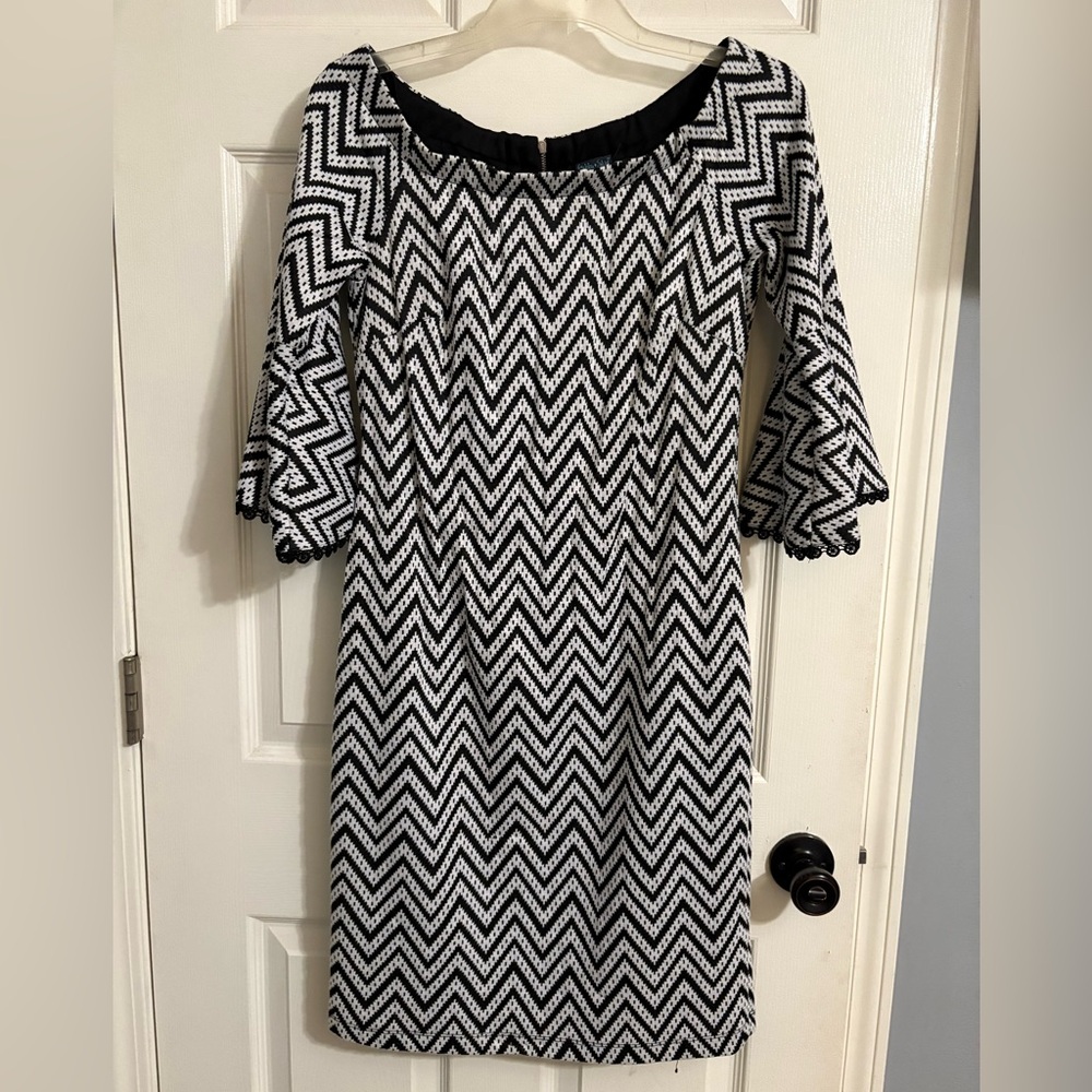 Black & White Chevron Print Dress, size 8